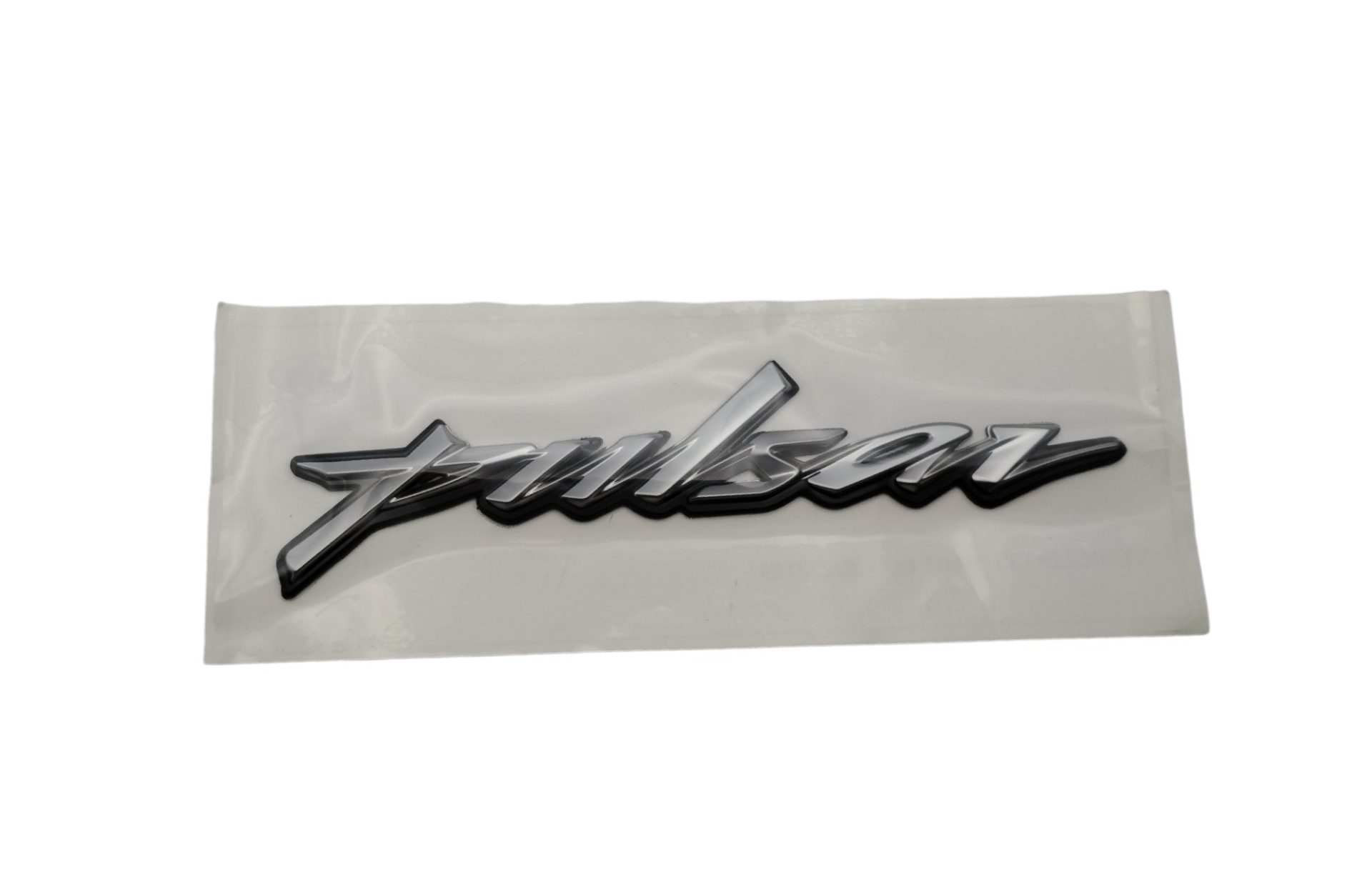 EMBLEMA-LOGO-TANQUE-PULSAR-125-135-LS.jpg EMBLEMA LOGO TANQUE PULSAR 125/ 135 LS MARCA: BAJAJ / AILYN REF: JD233150 - Imagen 1