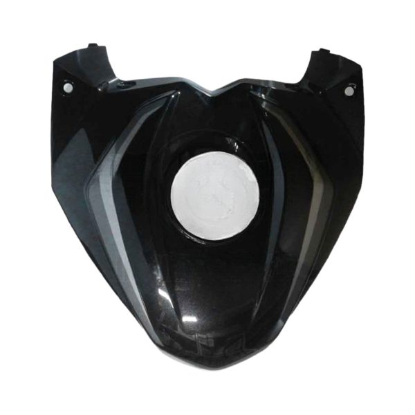 PLASTICO TAPA TANQUE PULSAR RS200  MARCA: BAJAJ / AILYN   COLOR: NEGRA  REF: 56DT1RX3
